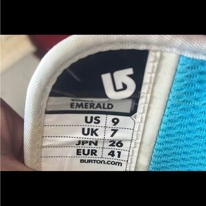 Burton Women's Emerald Snowboard Boots in Blue and White